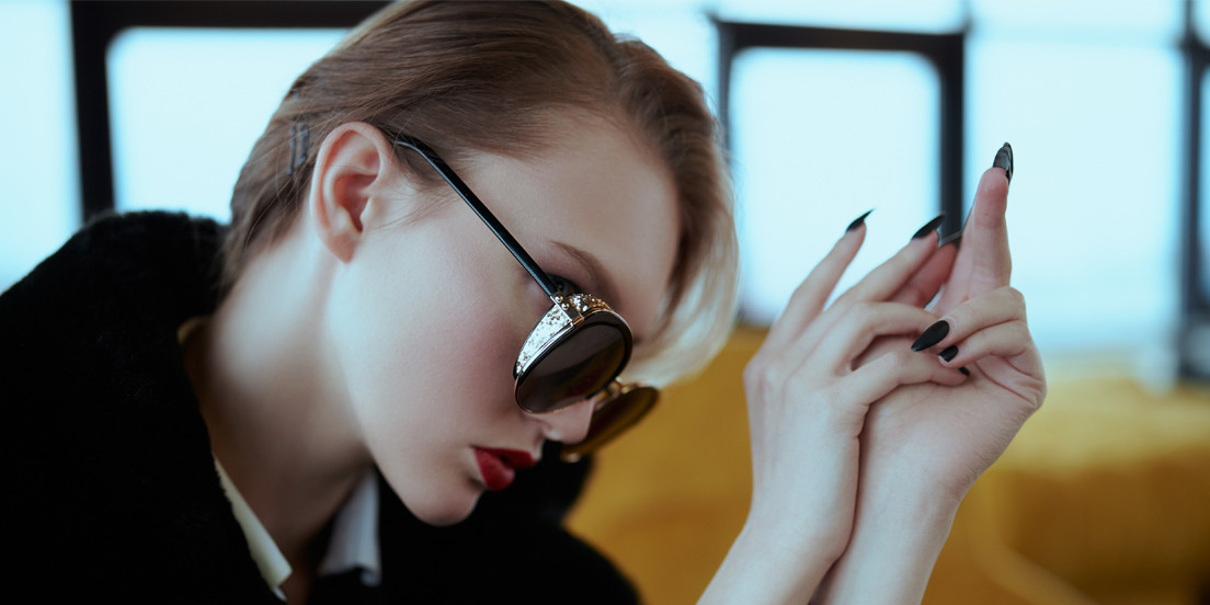 Wanted: the identikit of unconventional glasses